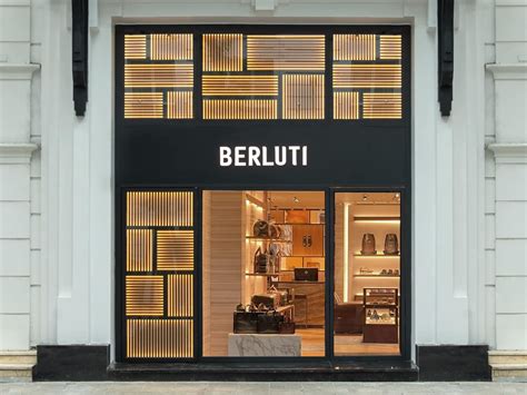 BERLUTI .